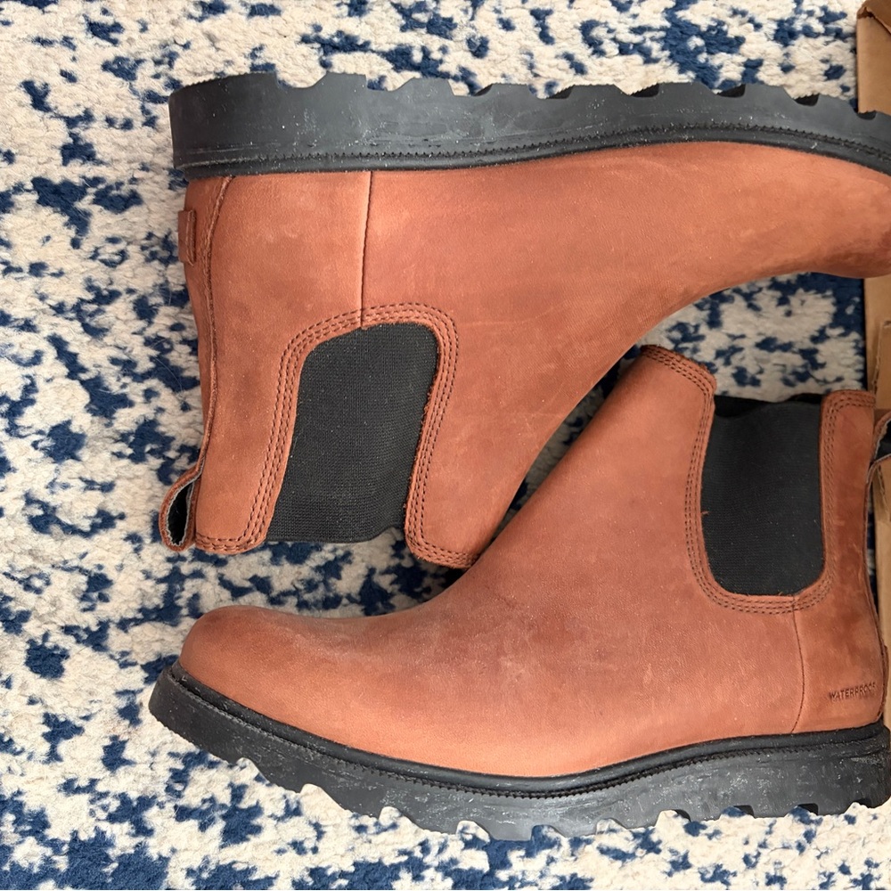 Sorel  Boots size 8 - Picture 2 of 9